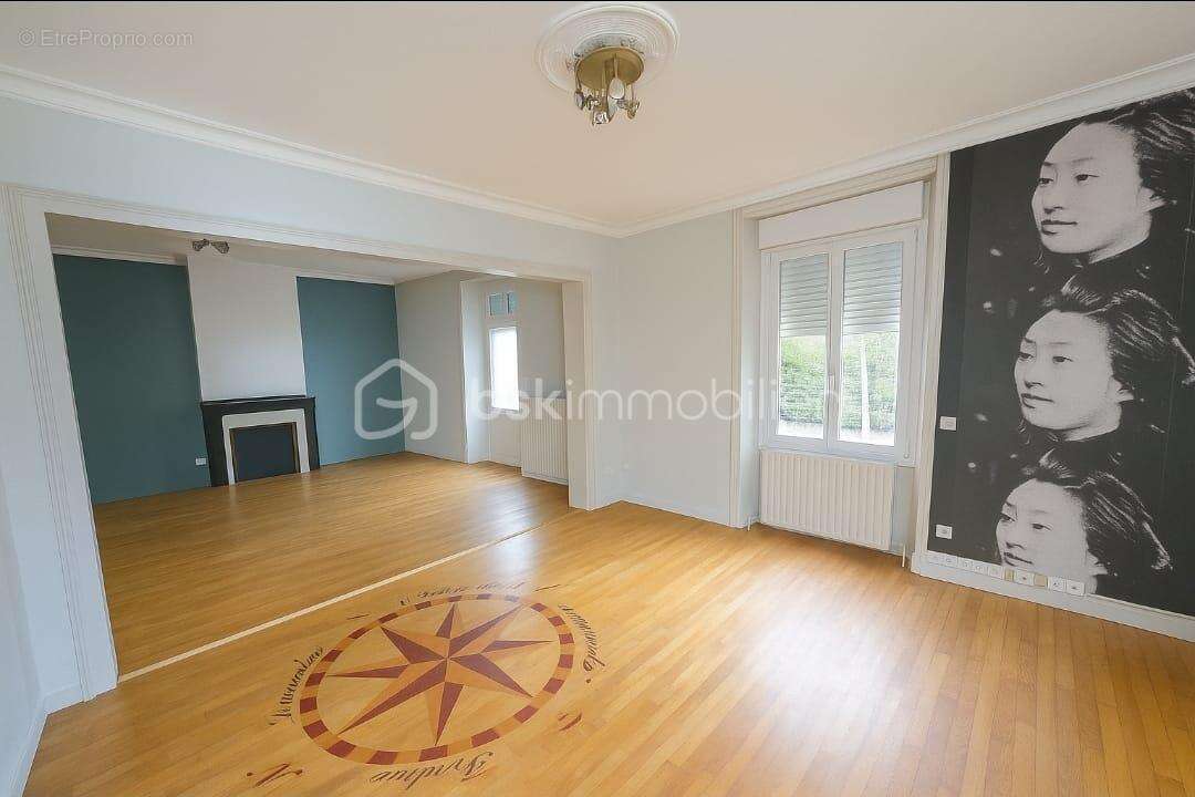 Maison à BONCHAMP-LES-LAVAL