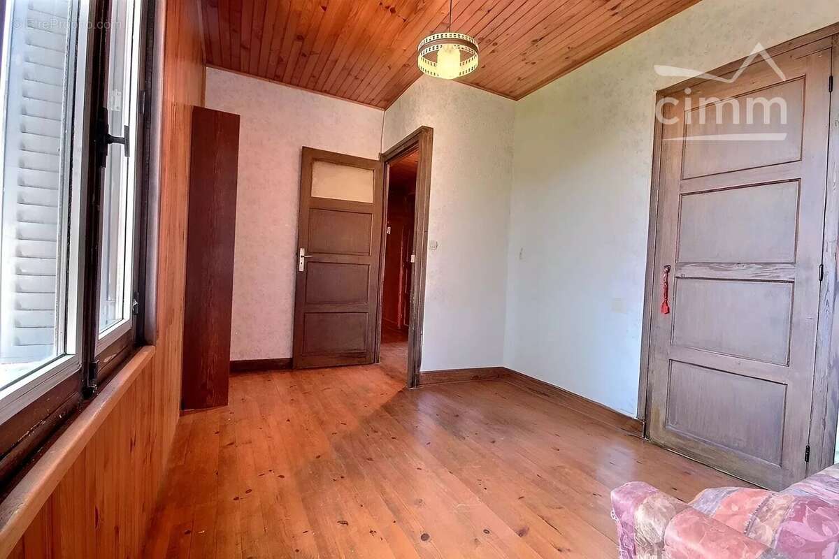 A vendre - maison mitoyenne type 7p+c - tencin - photo 12