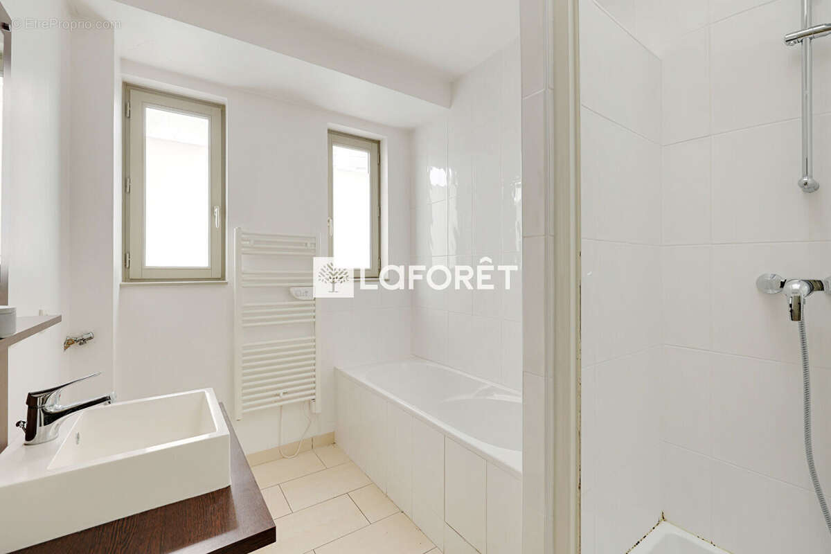 rue Saint Charles - photo 13