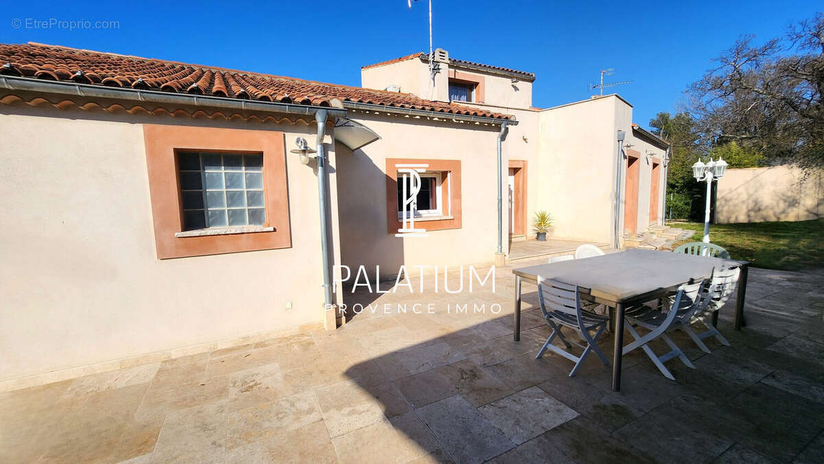 Maison 180 m² à Marignane  - photo 7
