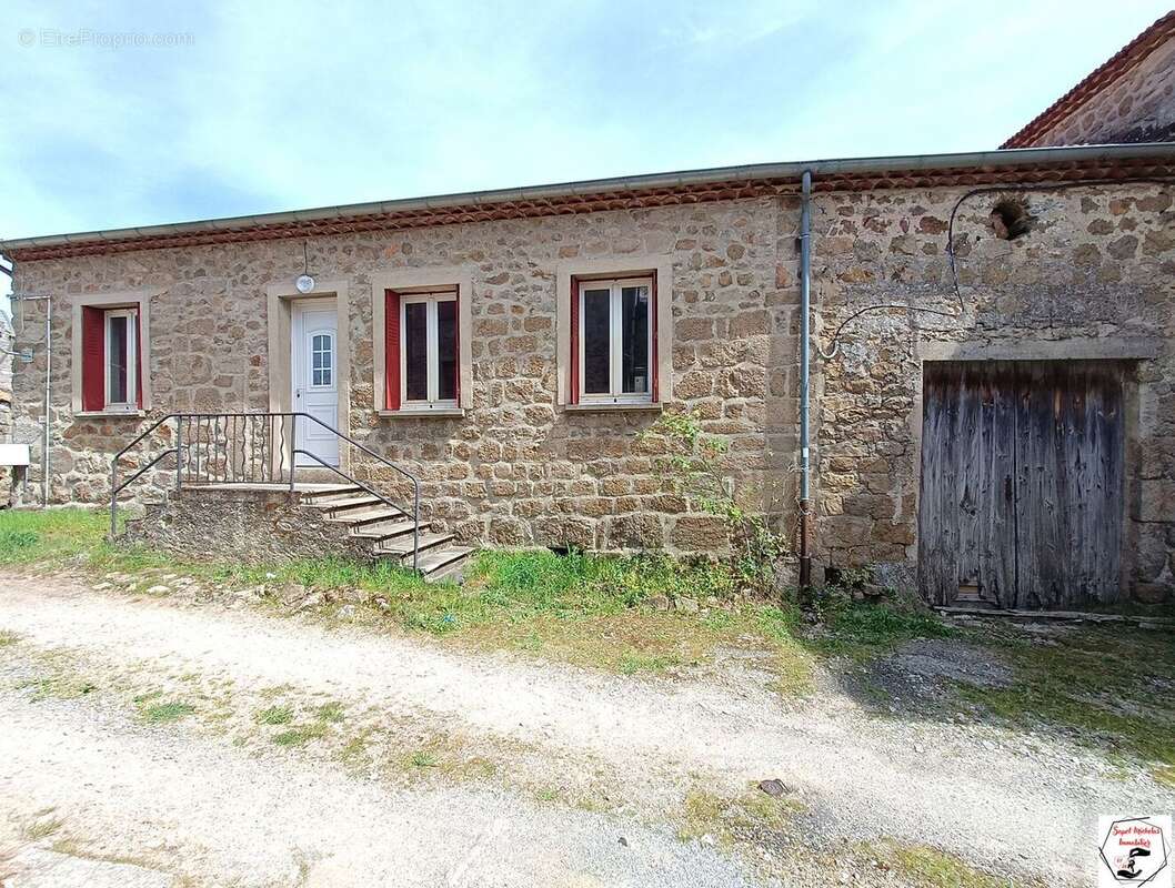 Maison à COLOMBIER-LE-VIEUX