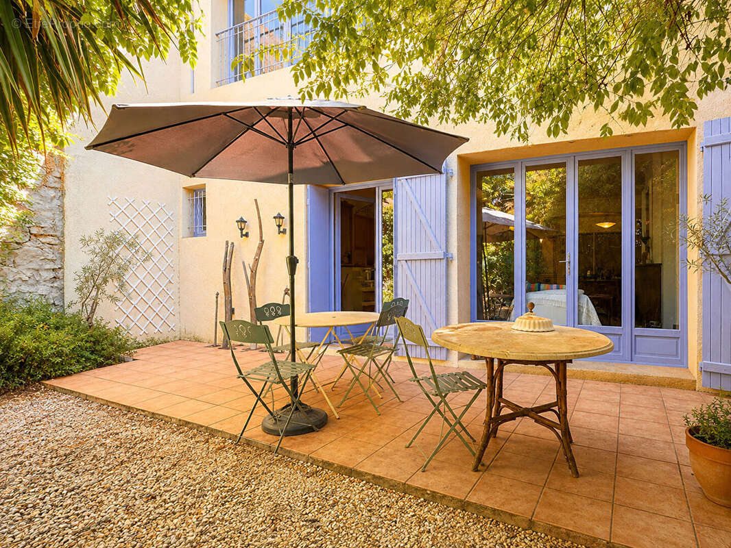 Maison Vigneronne de Caractère avec Jardin, Garage et Ascenseur - photo 6