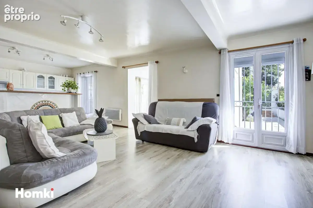Maison Familiale T7 de 180 m² à Perpignan 66000 - photo 3