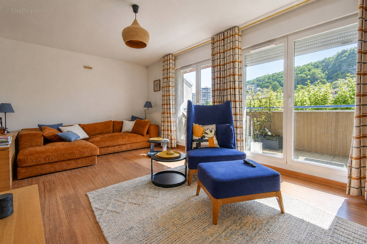 Appartement à AIX-LES-BAINS