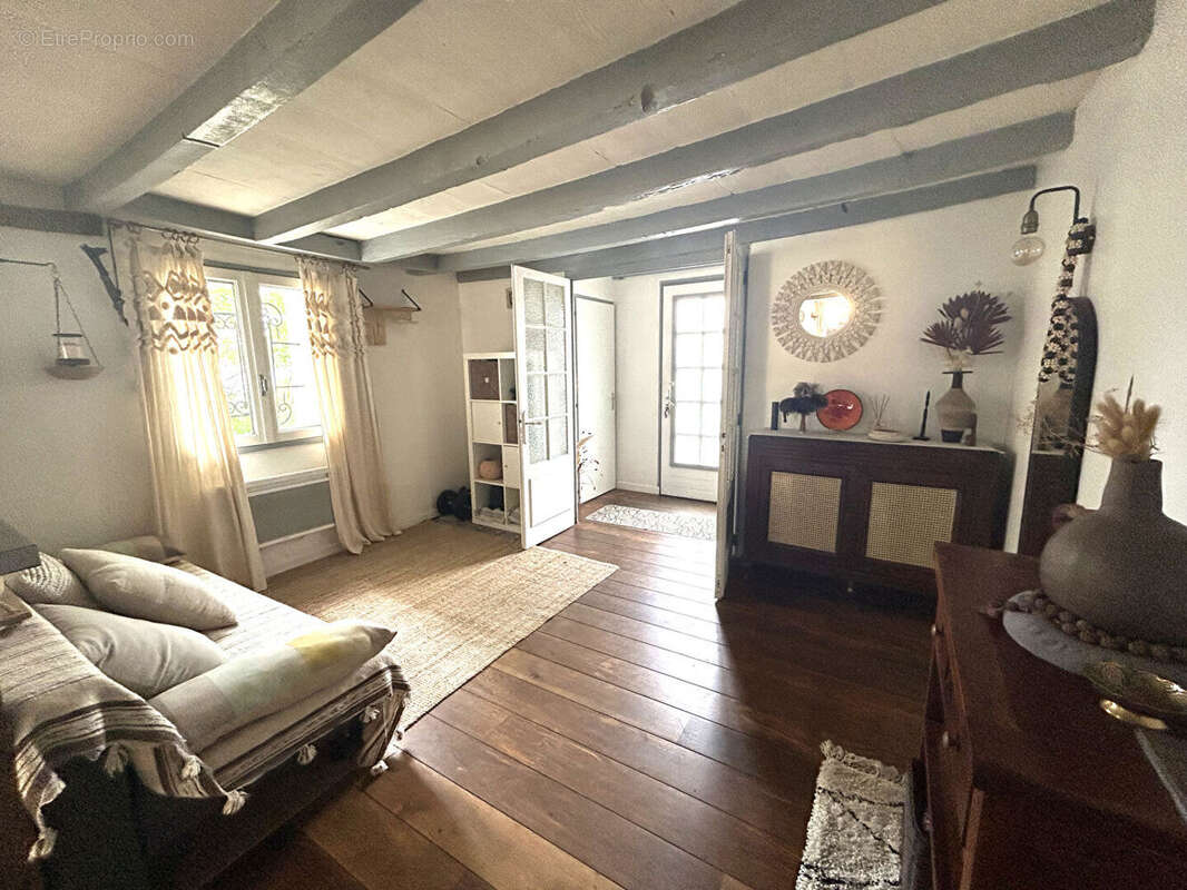 Appartement à TOSSE