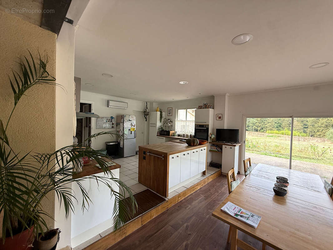 Maison à SAINT-MARTIN-DE-LAYE