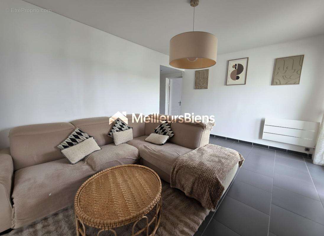 Appartement à SEPTEMES-LES-VALLONS