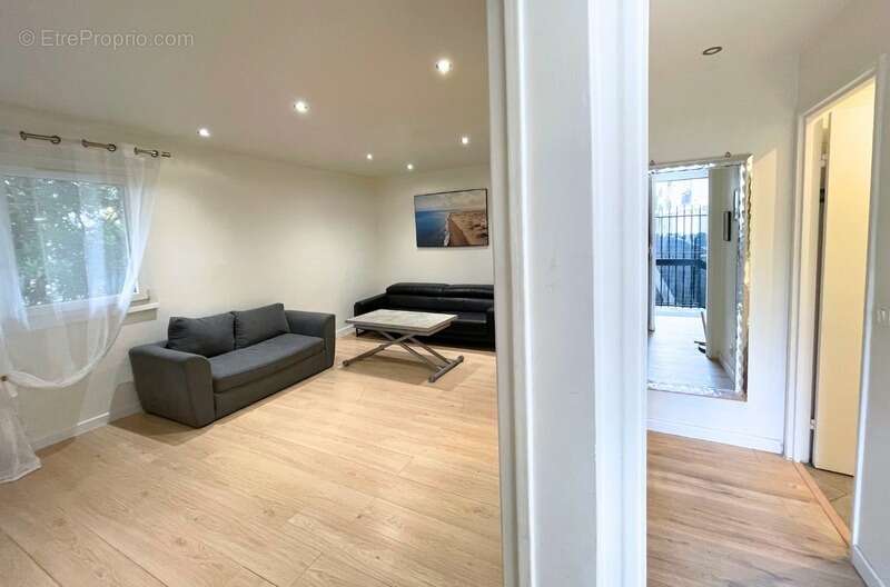 Appartement à PARIS-20E