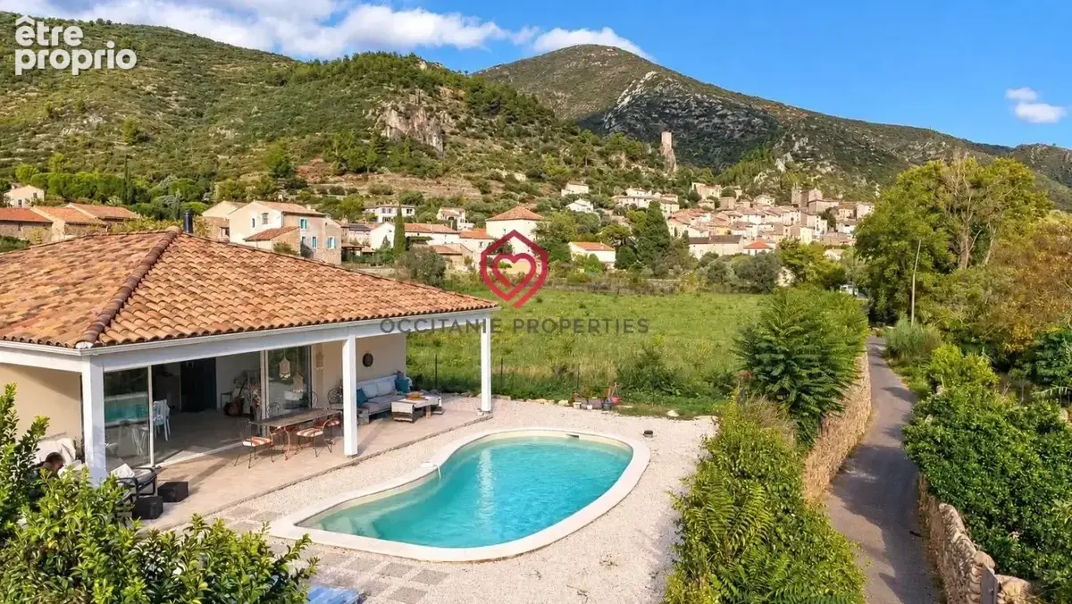Villa récente de plain-pied avec piscine et vue sur Roquebrun - photo 3