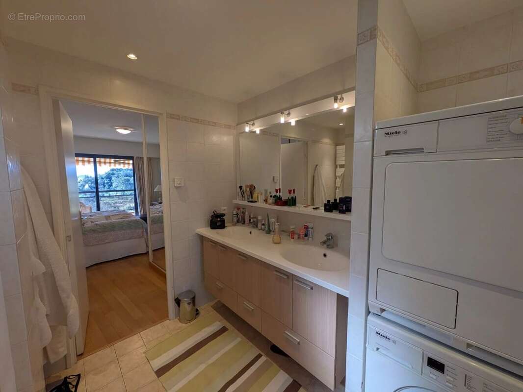 Appartement à MOUGINS