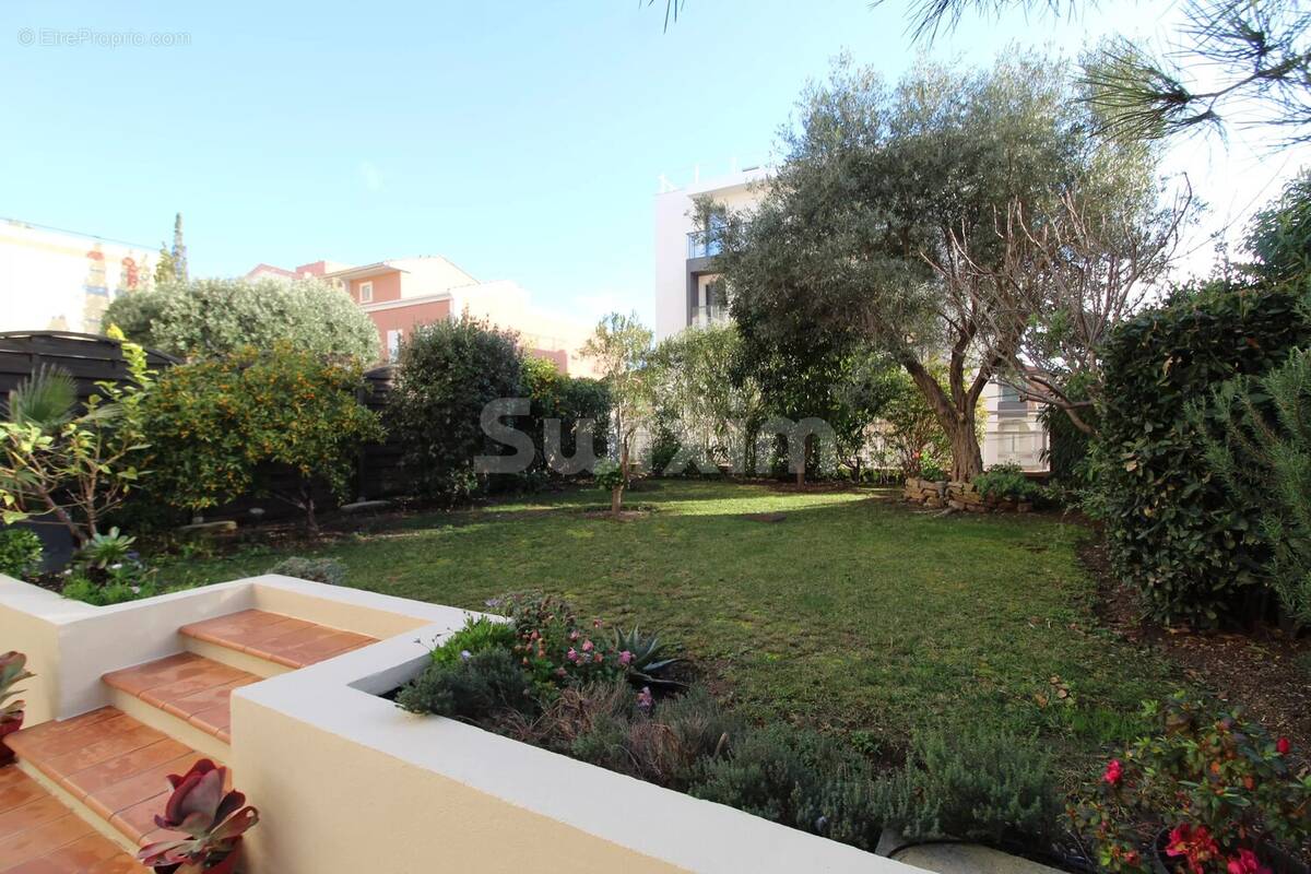 Appartement à FREJUS