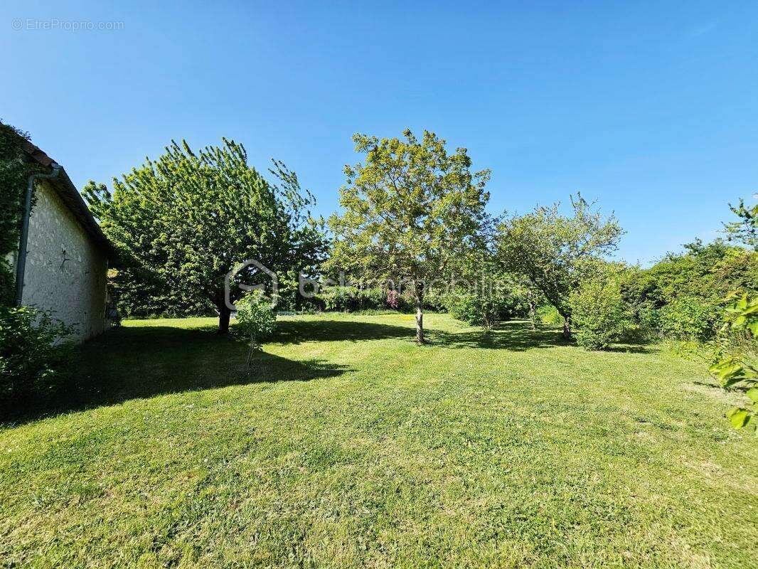 COUP DE COEUR !! Corps de ferme rénové avec maison d'habitation + 2 logements séparés - photo 16