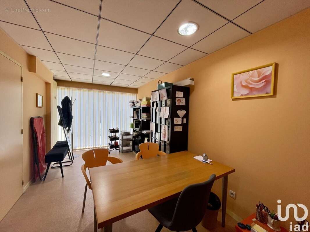 Photo 4 - Commerce à JARRIE