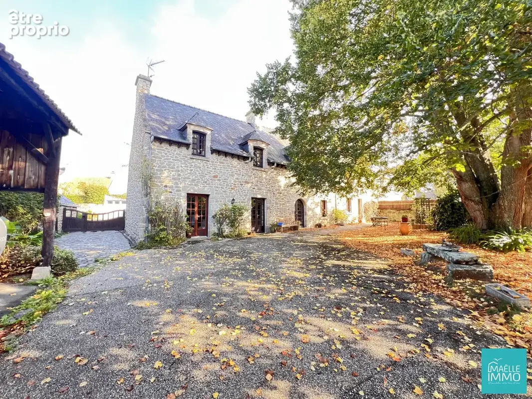 Maison à SAINT-JACUT-DE-LA-MER