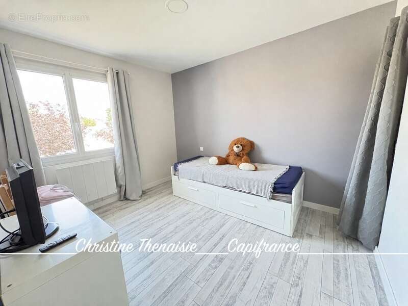 Maison à vendre 5 chambres - 2 salles d'eau - 2 wc - Garage - Terrain - Quartier Dix Ecus/Valentin Saint Hilaire de Riez, à la l - photo 19