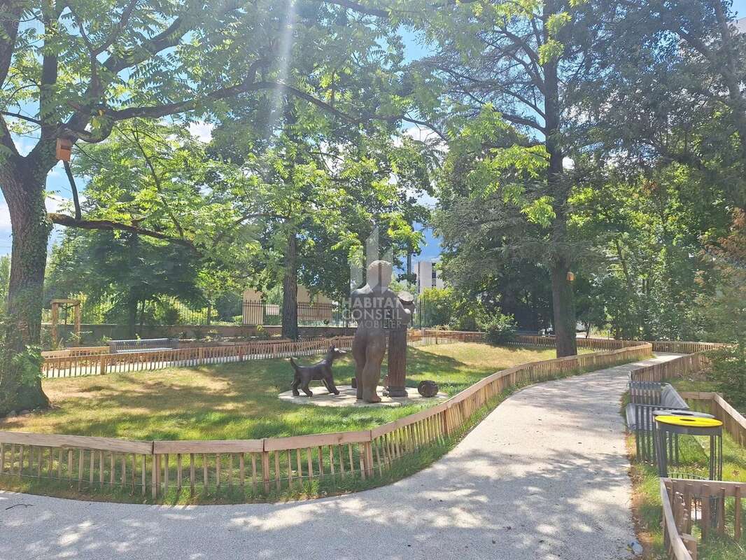 Appartement à LE PONT-DE-CLAIX