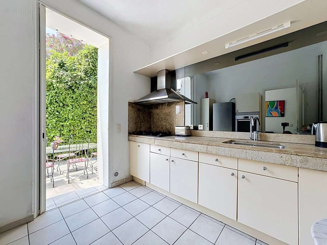 Maison de charme 180m2 centre jardin piscine parking - photo 9