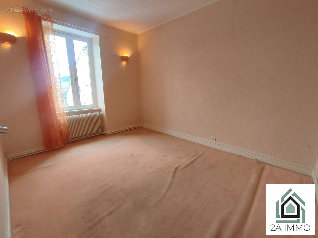 Maison à SAINT-PIERRE-ROCHE