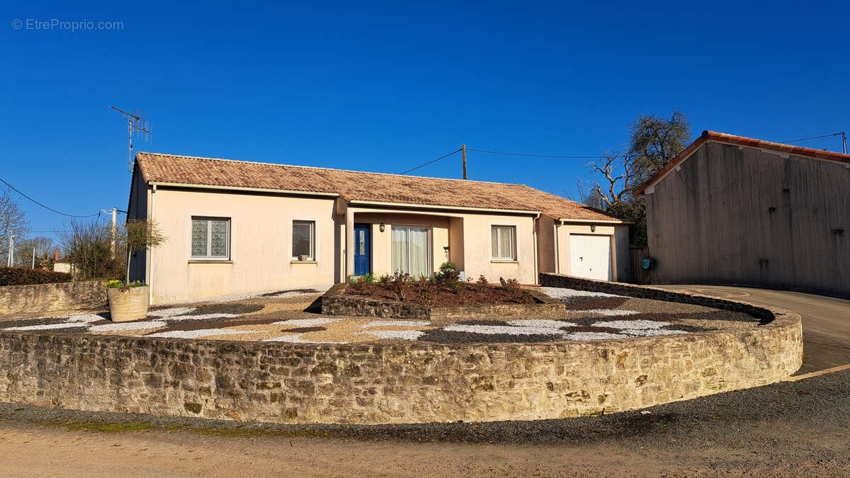 Maison à SAINT-PARDOUX