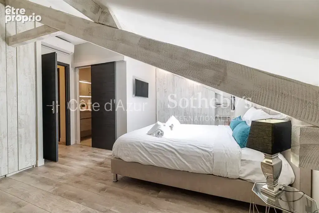 Cannes centre, duplex trois chambres avec balcon plein sud proche du Palais des Festivals - photo 9