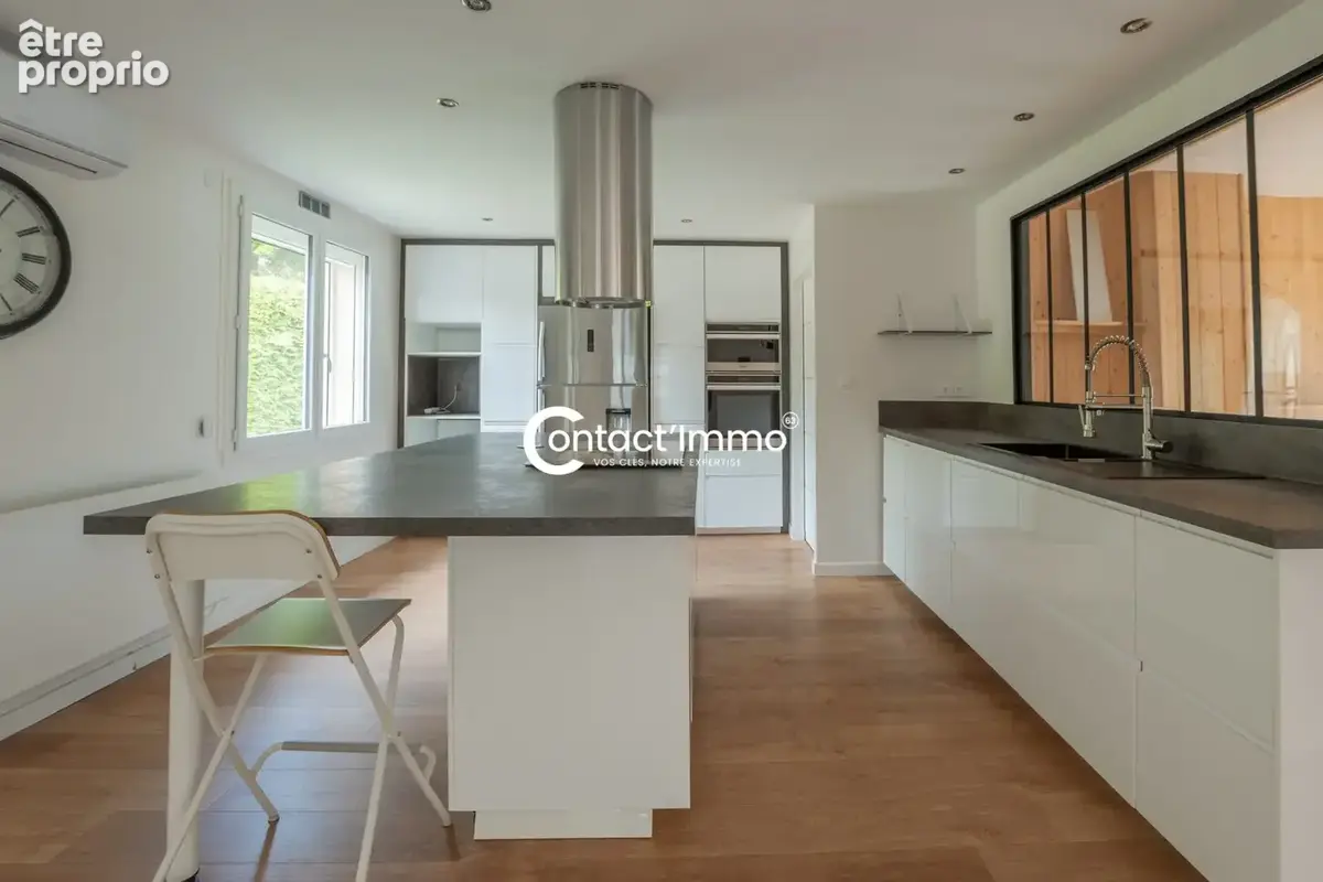 Maison 6 pièces 180 m² à vendre à Aydat (63970) - photo 7
