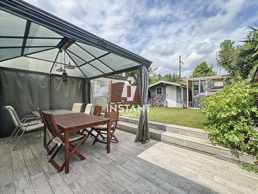 Maison à SAVIGNY-SUR-ORGE