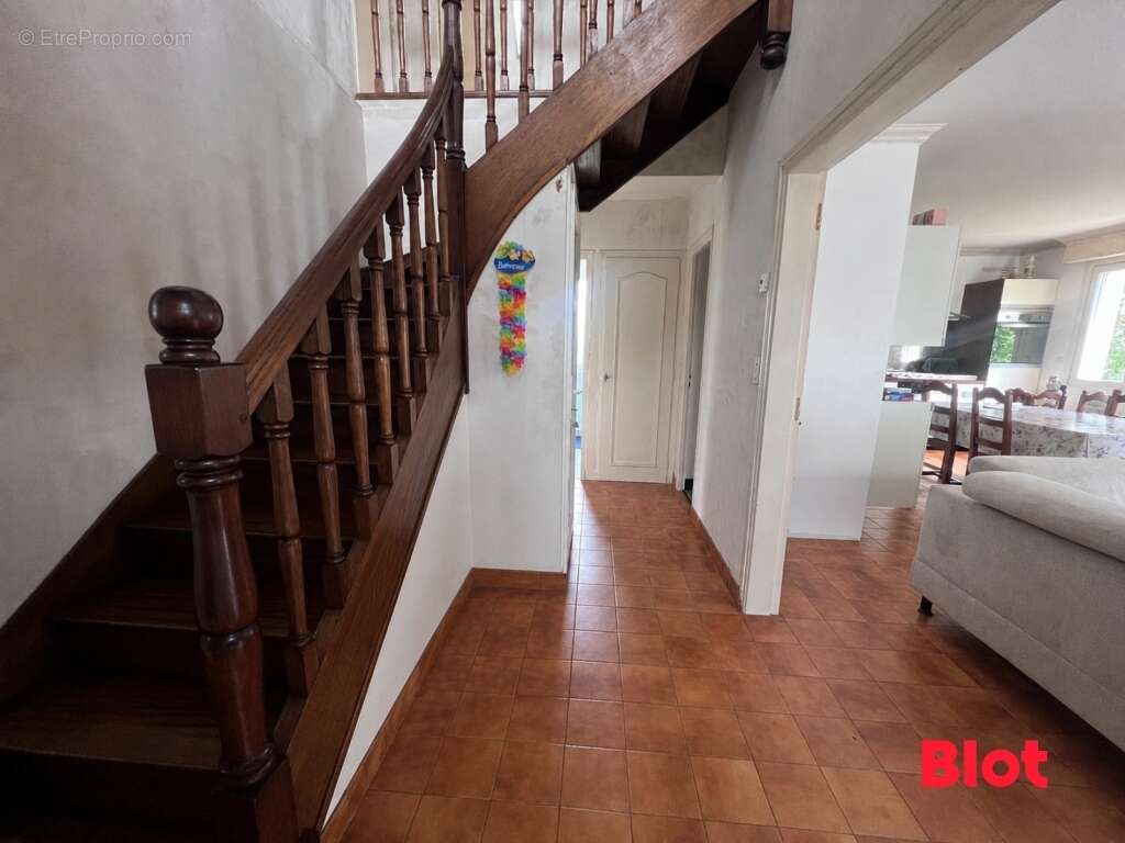 Maison 101 m² à Brehan  - photo 4