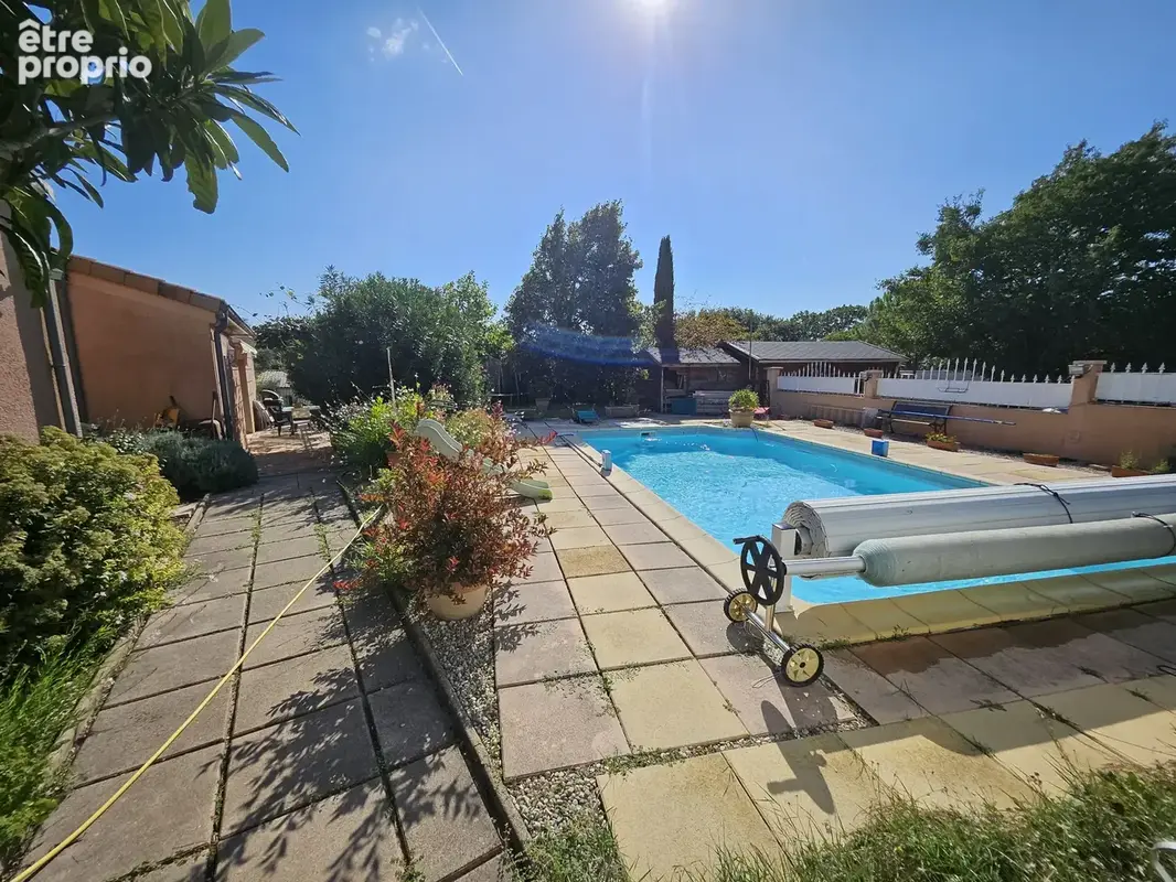 Maison provencale 112 m2. 3 chambres. garages . piscine. sur 1225 m2 terrain clos amenage. - photo 5