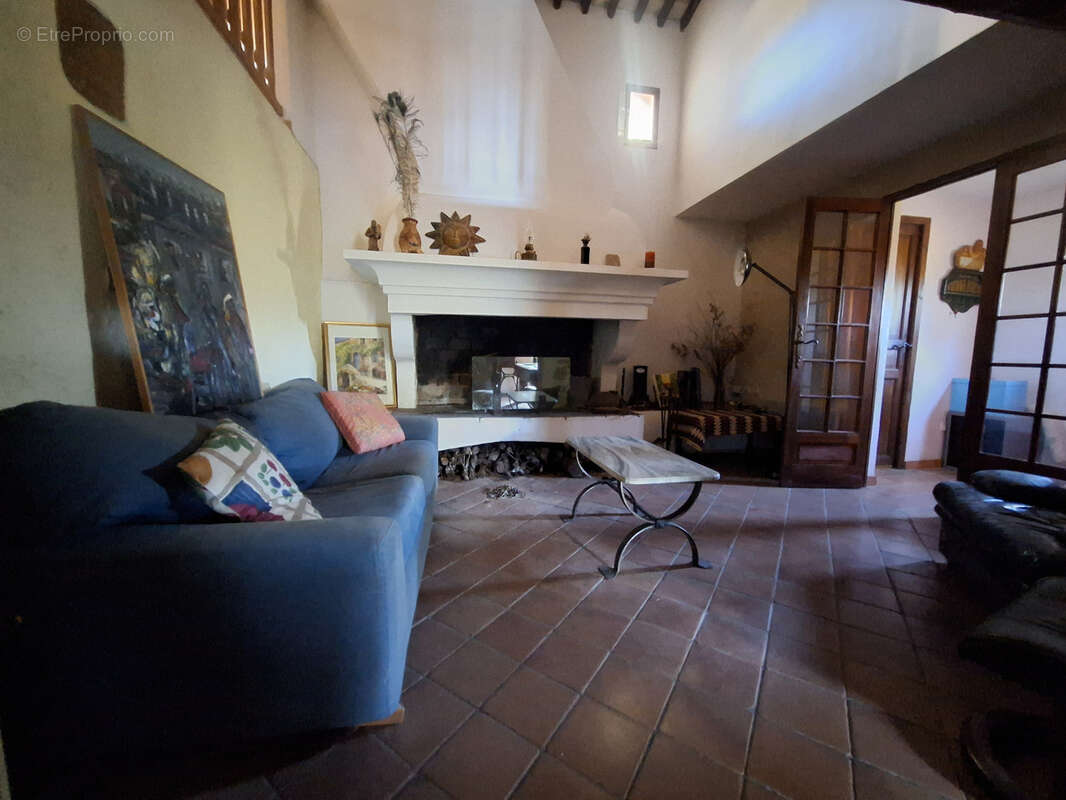 Rare propriété 7000 m2 de terrain tranquillité absolue, villa T4/5 de 157 m2 au calme proche des commodité à 5 - photo 5