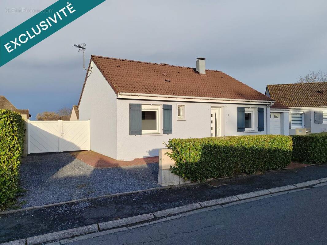 Photo 1 - Maison à CURGIES