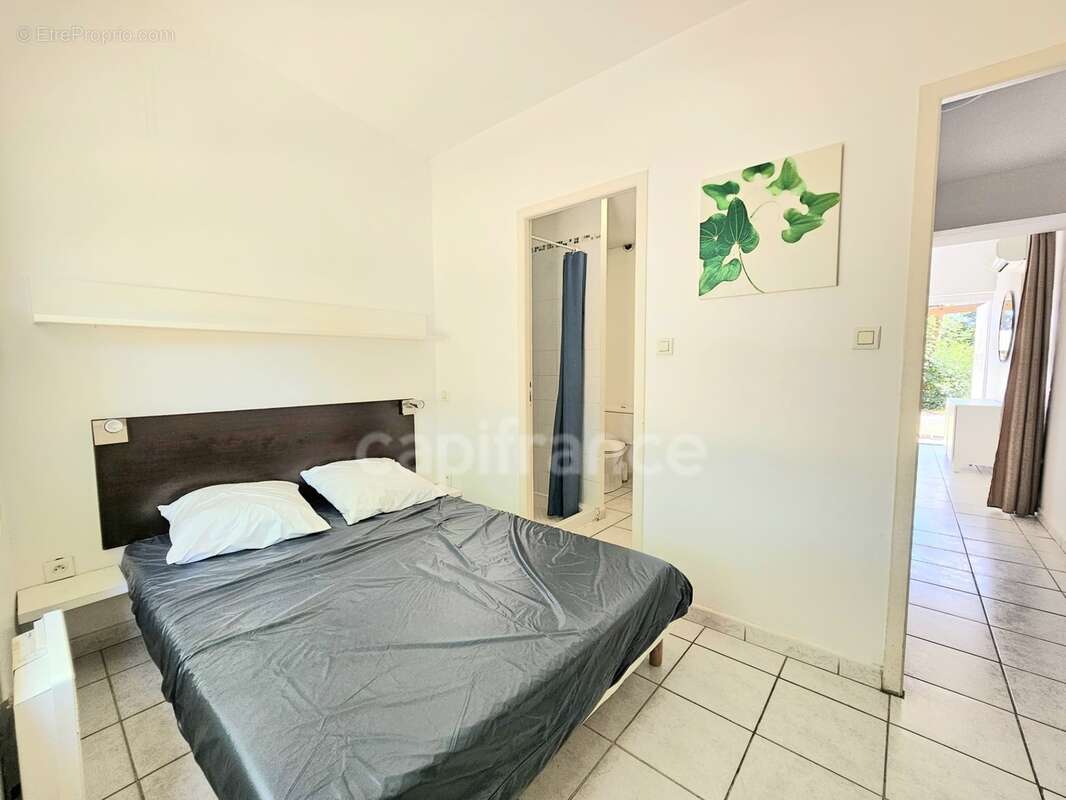 A vendre maison de vacances traversante de 31m2, dans une résidence en bord de mer avec piscines, activités et restaurant à Cast - photo 11