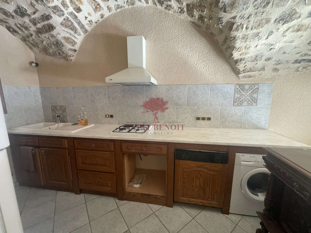 Maison à SAINT-GUILHEM-LE-DESERT