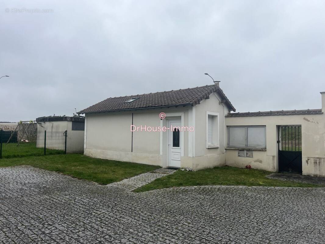 Maison à CHEVANNES