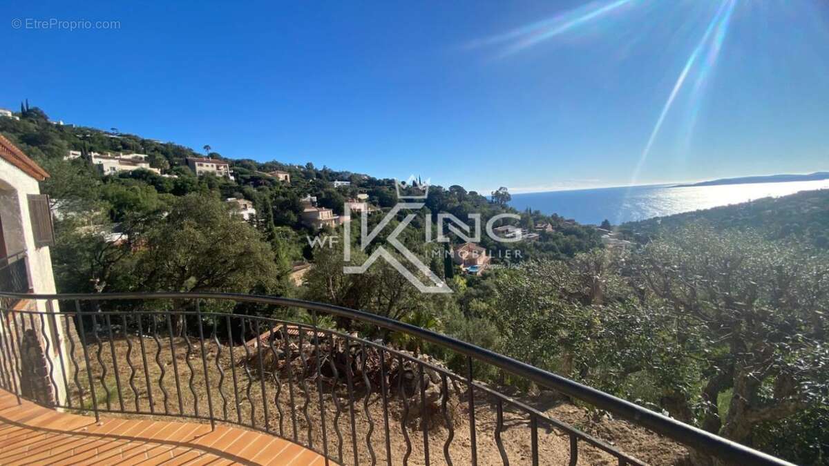 Maison à LES ISSAMBRES