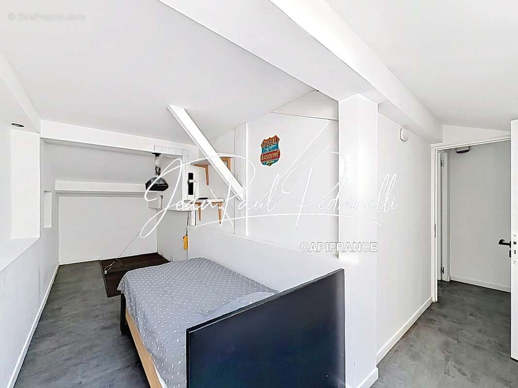 SAINT-RAPHAËL, Duplex 3 pièces 59 m² total,  meublé et équipé,  parking privatif et climatisation - DPE C - photo 21