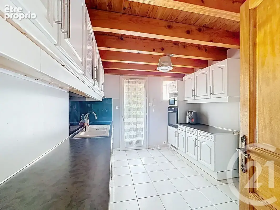 Maison 6 pièces 140 m² à vendre à Trets (13530) - photo 14