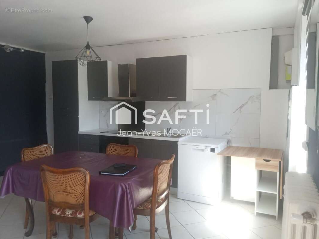Photo 2 - Maison à CHATEAUNEUF-DU-FAOU