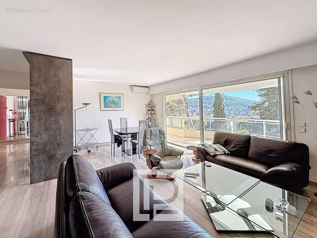 Appartement à LE CANNET