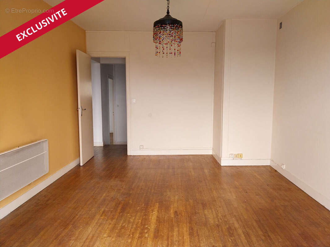 Maison à SAINT-PIERRE-D&#039;EXIDEUIL