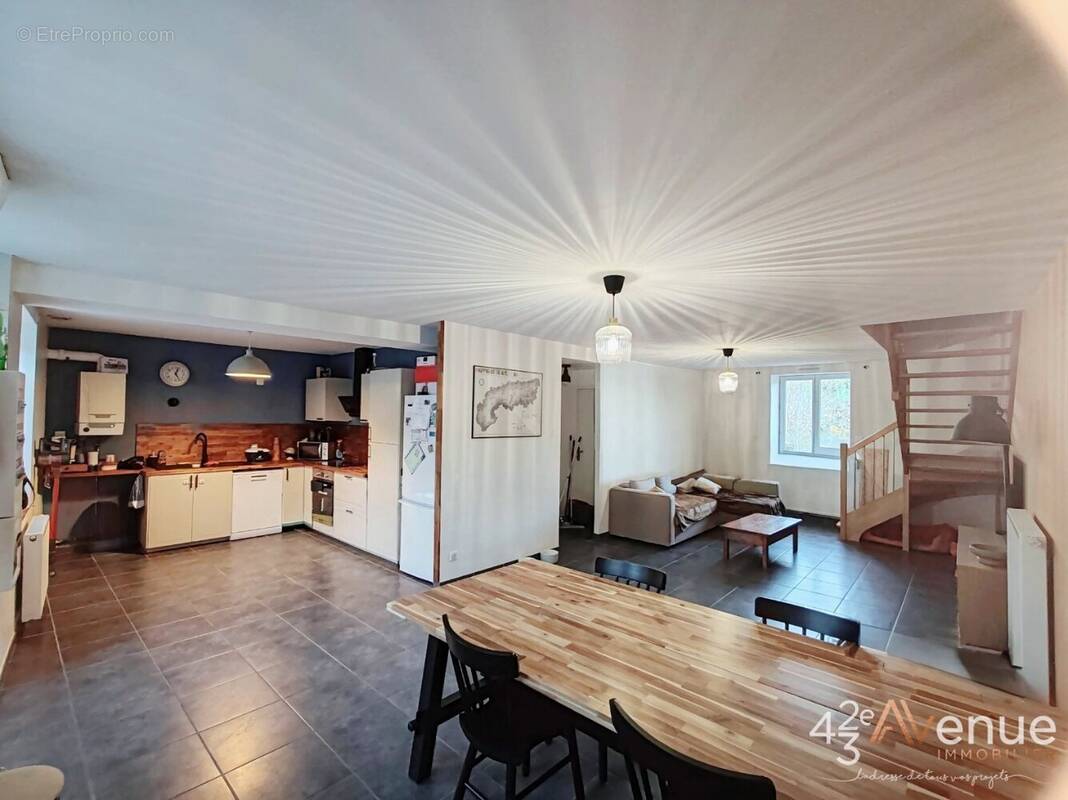 Appartement à SAINT-CHAMOND