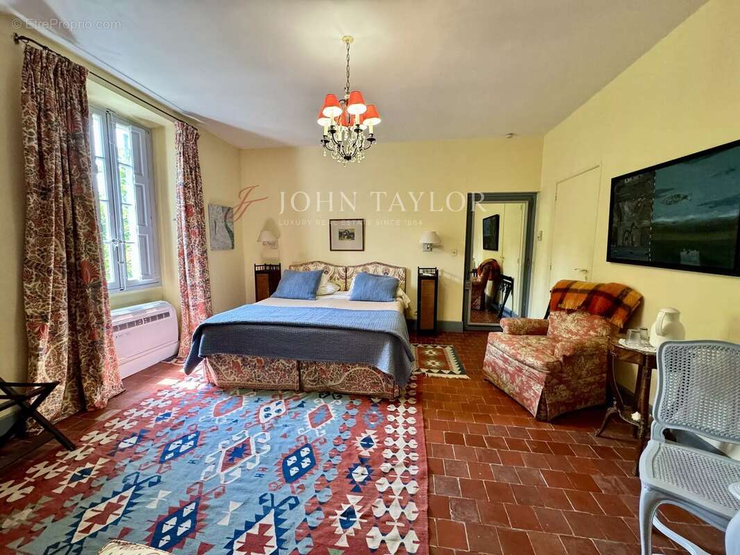 Vente bastide authentique du XVIe siècle – Cœur du Port de Sorgues - photo 10