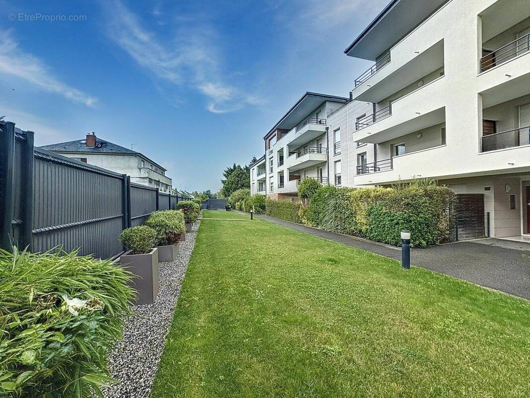 Photo 1 - Appartement à LA CHAPELLE-SAINT-MESMIN