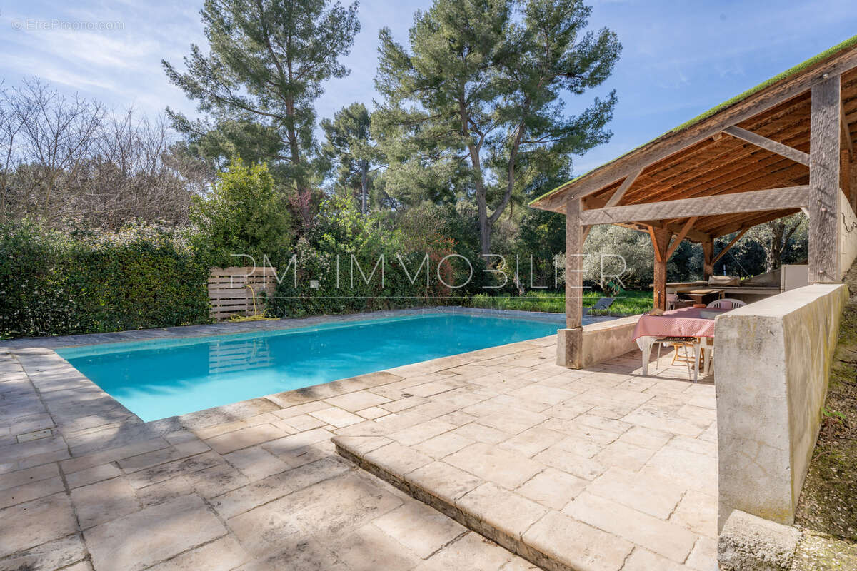 Appartement à MARSEILLE-12E