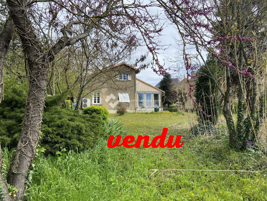 Maison à MIREBEAU