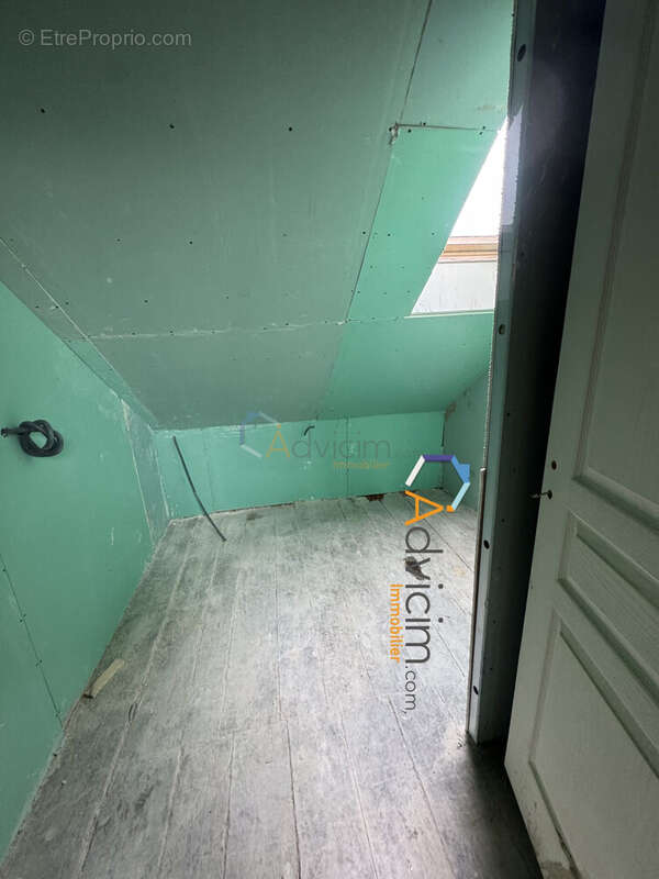 Maison à COURGIVAUX