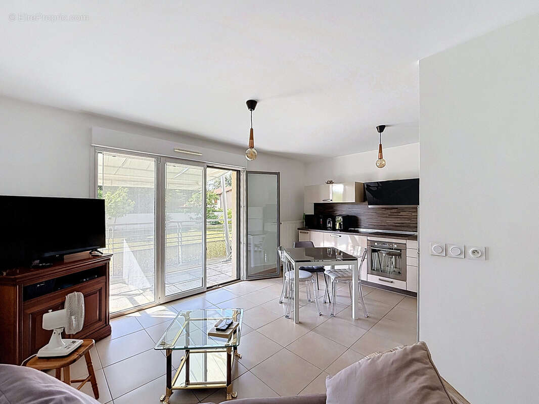 Appartement à TASSIN-LA-DEMI-LUNE