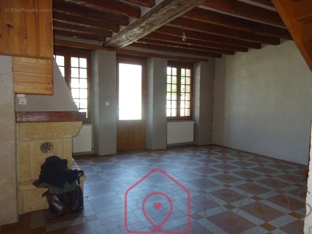 Maison à AUBIGNY-SUR-NERE