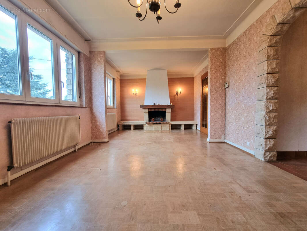 Maison à CHATEAU-SALINS