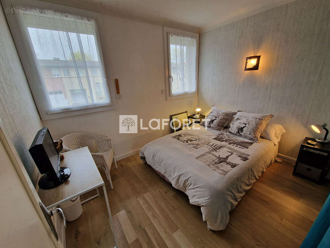 Maison à ONET-LE-CHATEAU