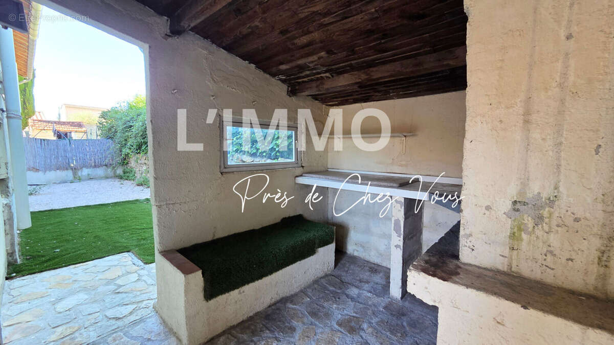 Maison à CADOLIVE